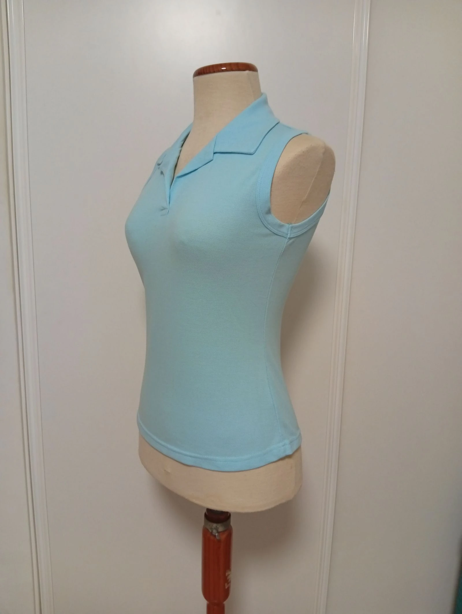 Polo sem mangas azul claro – photo 2